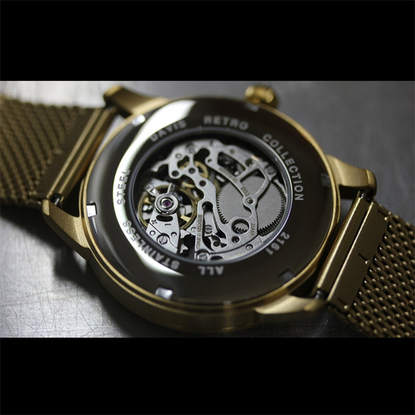 Davis clearance montre squelette