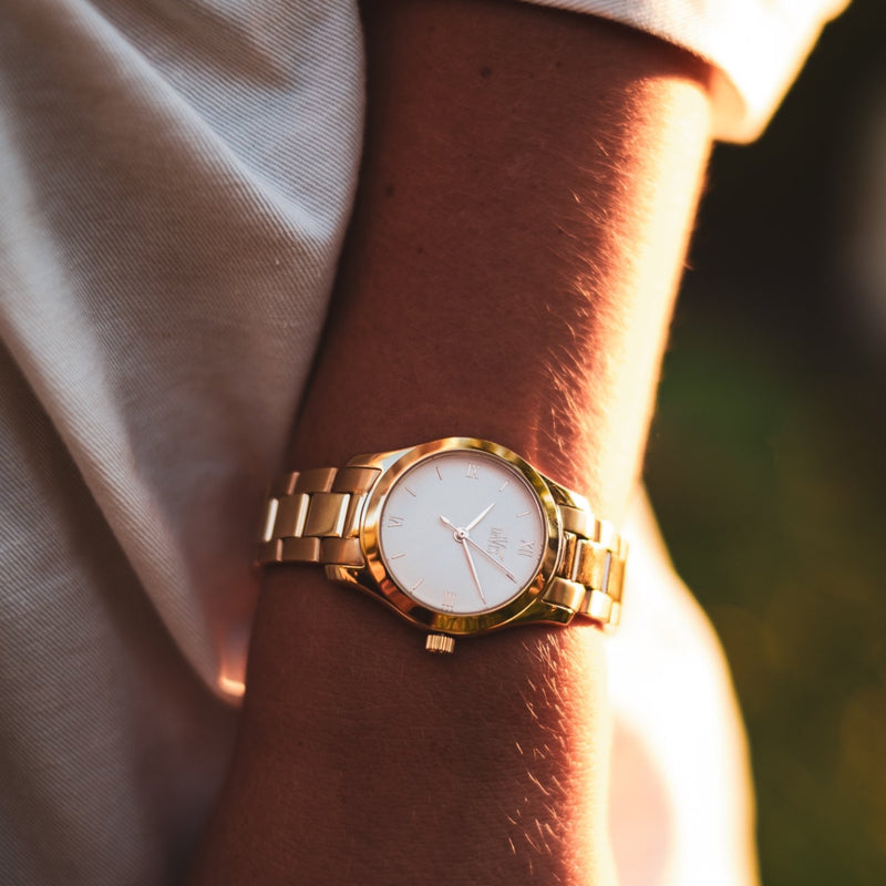 Ava watch 2195